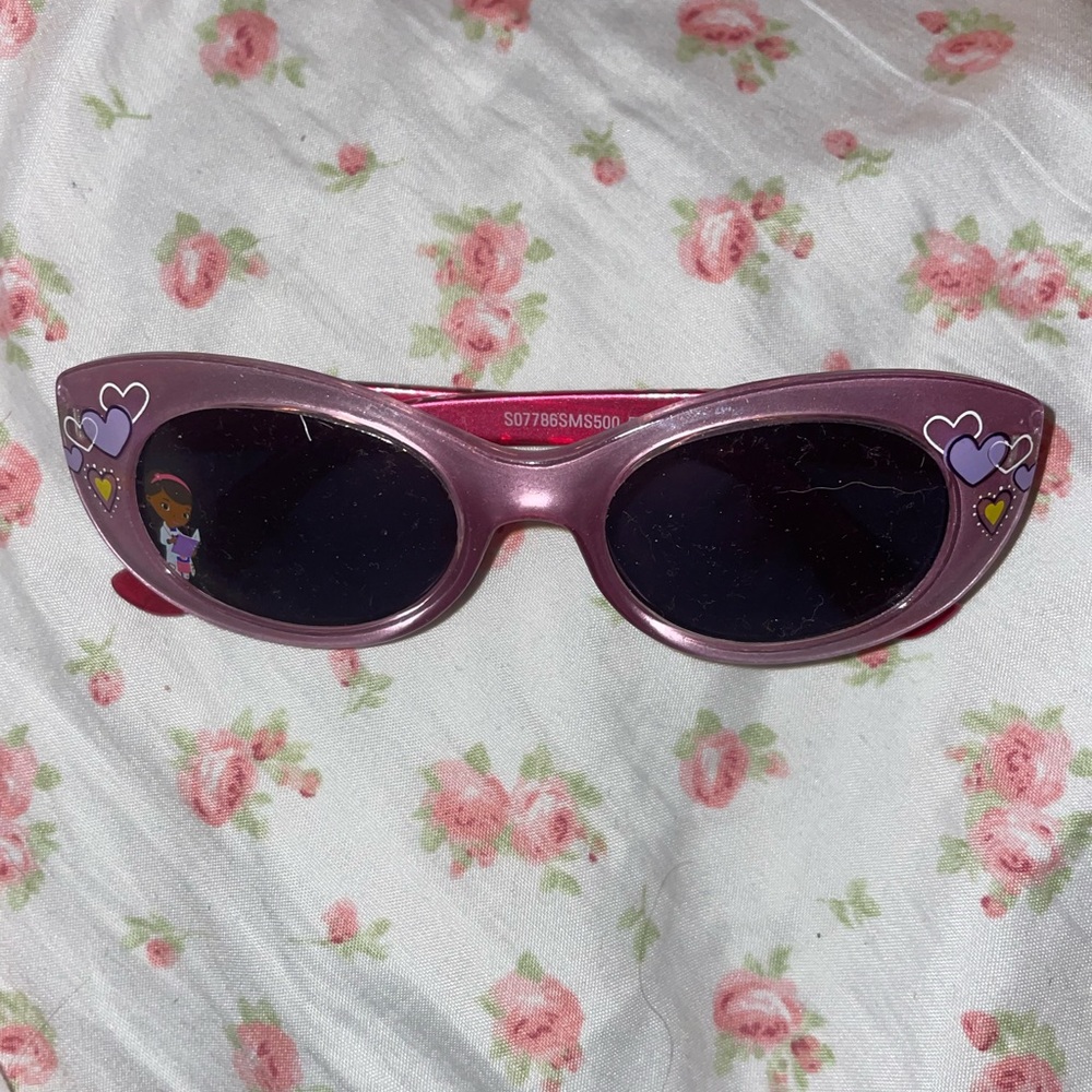 Girls kids Disney Jr  Sunglasses pink Doc McStuffins 100% UVA/UVB